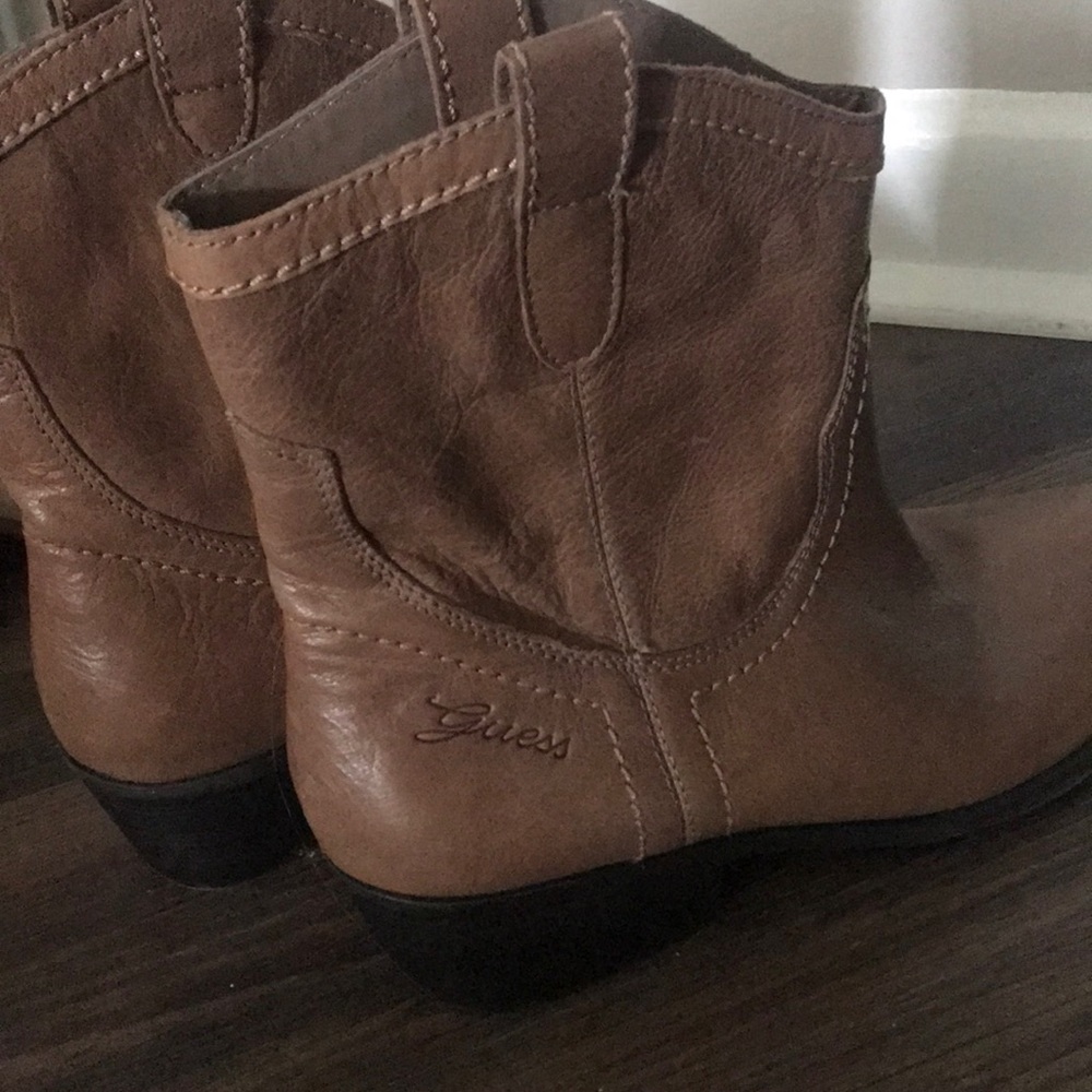 Guess brown boots